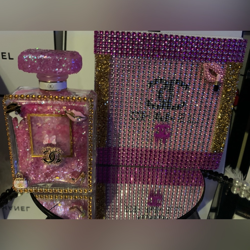 Decorative homemade crafted vase +Authentic branded bottle.🩷🩷